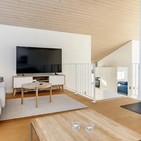 5 Star In Lokken-by Traum * 루켄