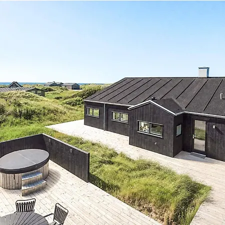 5 Star In Lokken-by Traum *